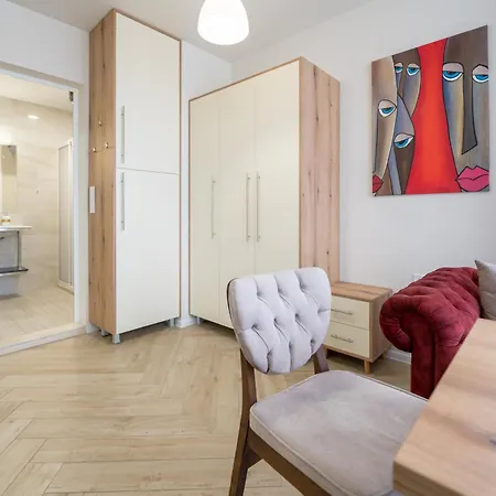 Wow For Rent - Bul Montevideo 25a - B *
